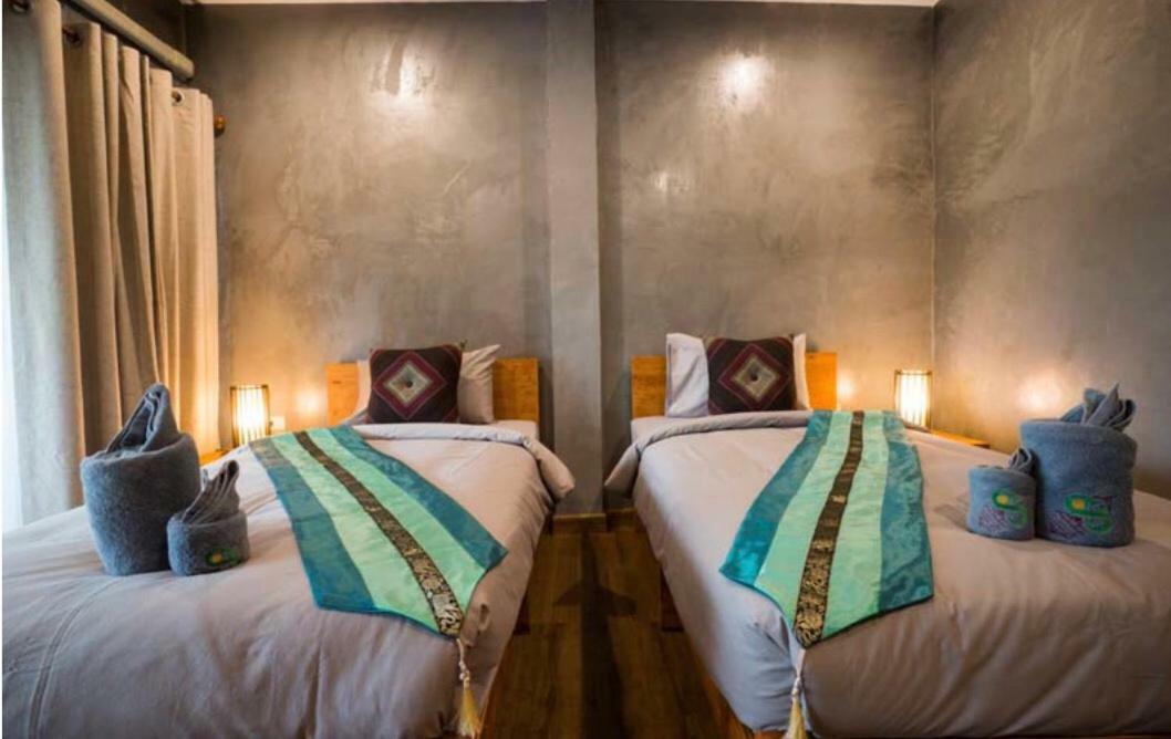 Sriananpura Hotel Chiang Mai Bagian luar foto