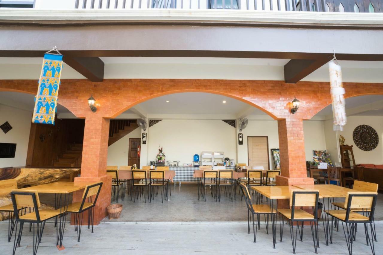 Sriananpura Hotel Chiang Mai Bagian luar foto